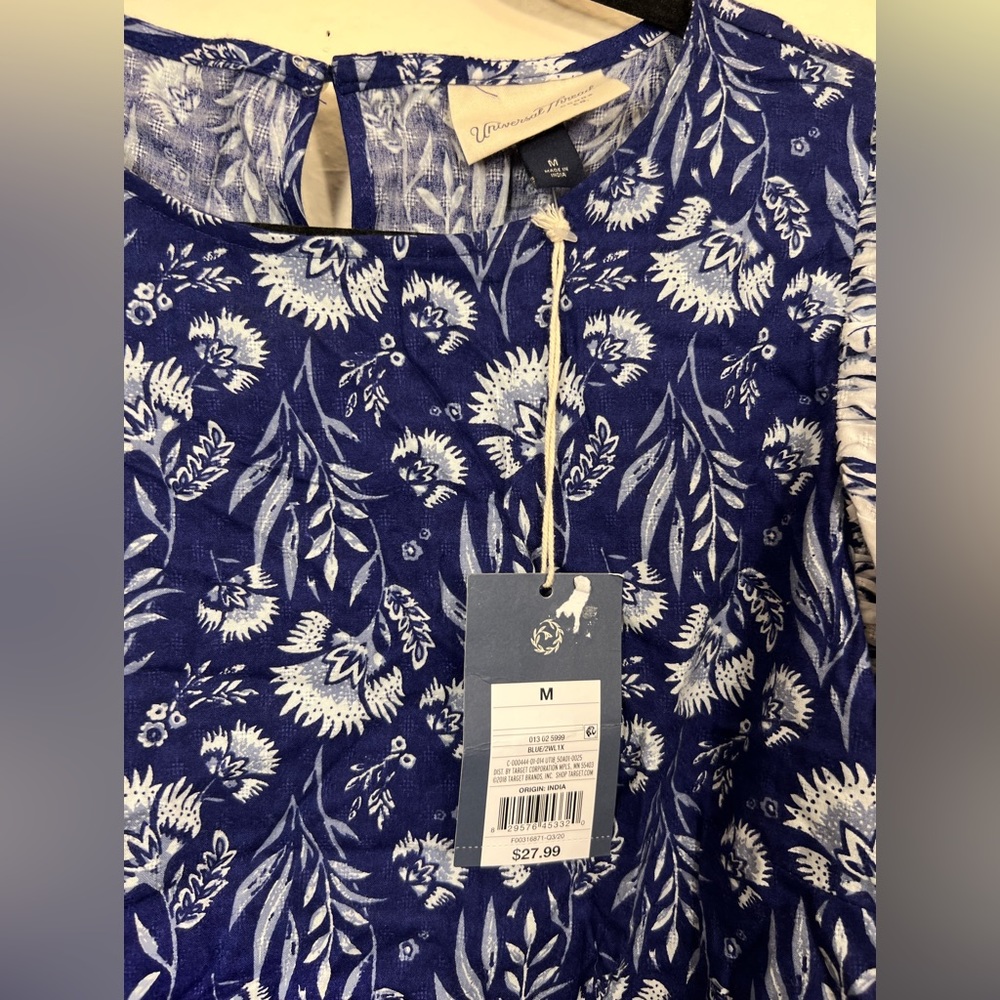 Universal Thread NWT Blue Floral Ruffle Peasant Top Medium - Picture 3 of 4